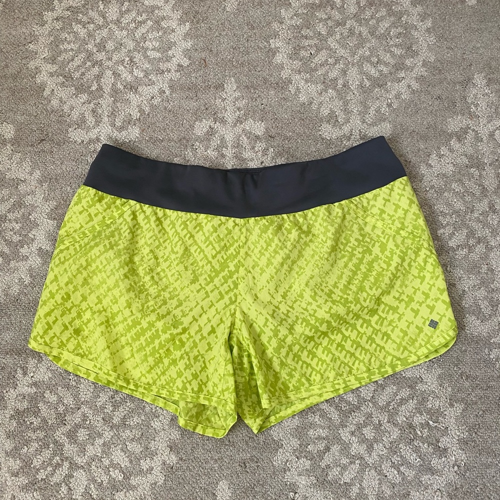 Columbia Activewear Shorts Size XL